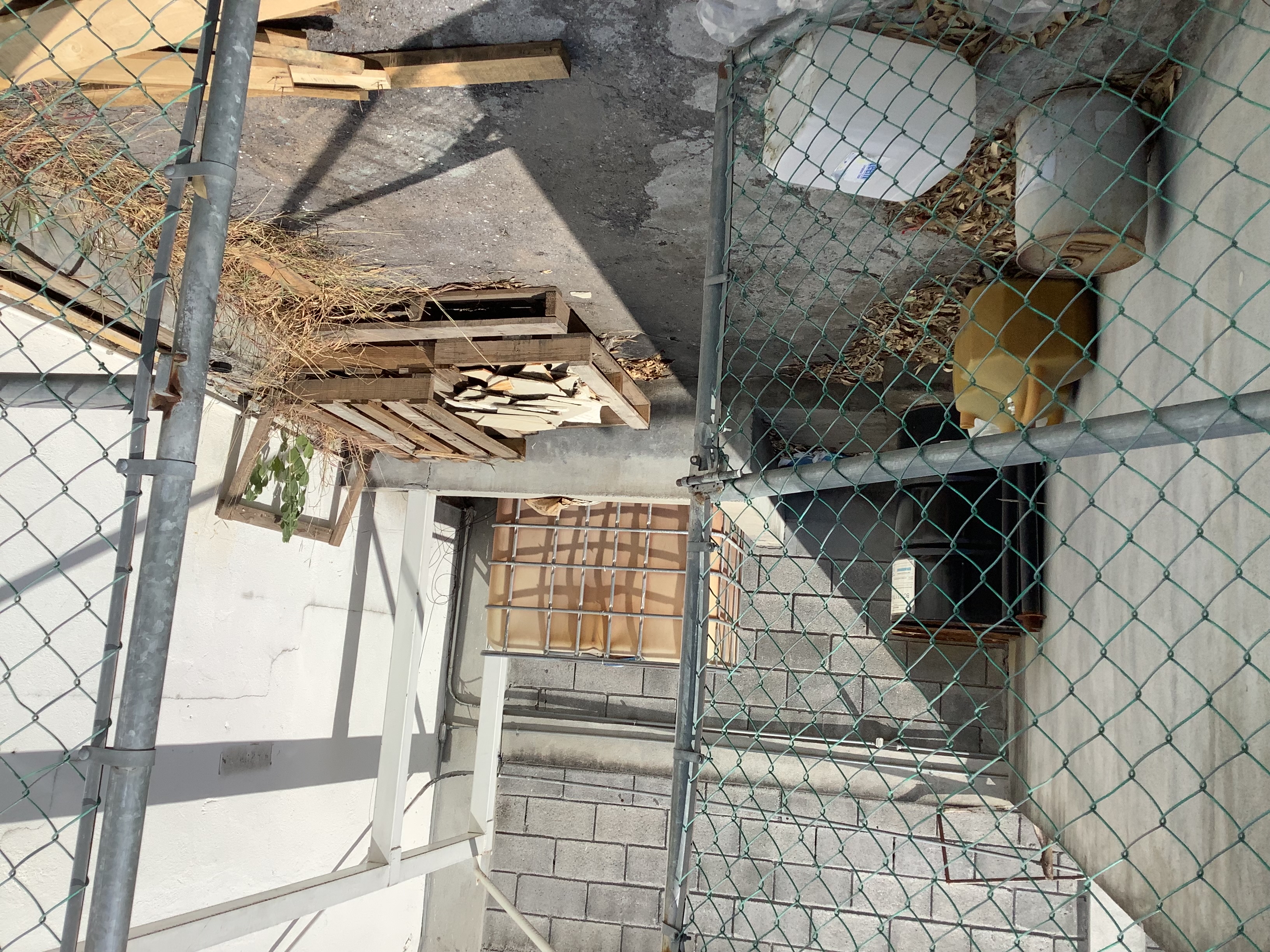 ATRP — Almacén Temporal Residuos Peligrosos (vista interior)